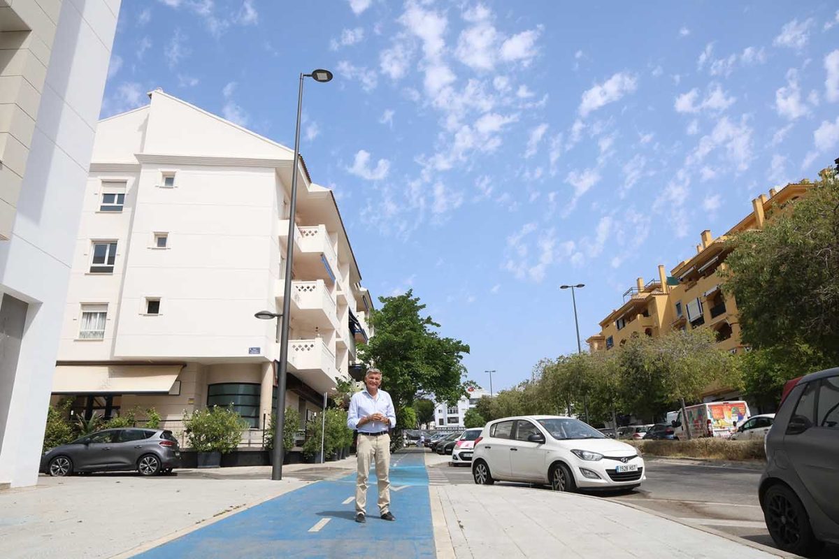 San Pedro estrena 39 nuevas farolas LED en cuatro vías de la zona sur - Marbella alumbrado San Pedro Más luz y menos consumo: San Pedro moderniza cuatro vías con tecnología LED
