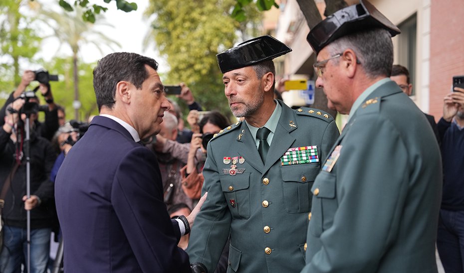 La Junta reclama recuperar OCON-Sur ante la escalada del narcotráfico en Andalucía - Moreno Guardia Civil Moreno asistió el pasado mes de mayo en Huelva a la capilla ardiente y a la misa funeral de los guardias civiles muertos en acto de servicio