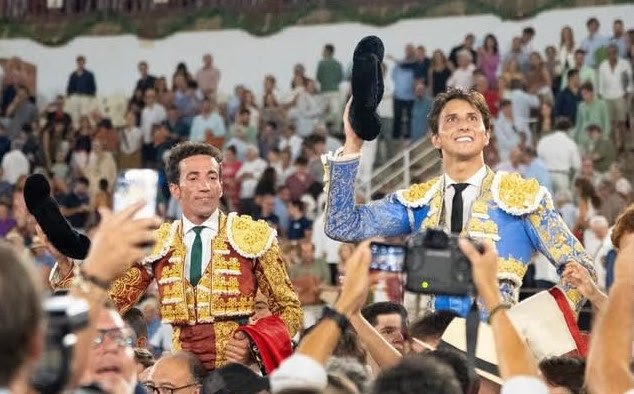 David de Miranda y Roca Rey salen a hombros en La Malagueta y Morante firma una gran faena