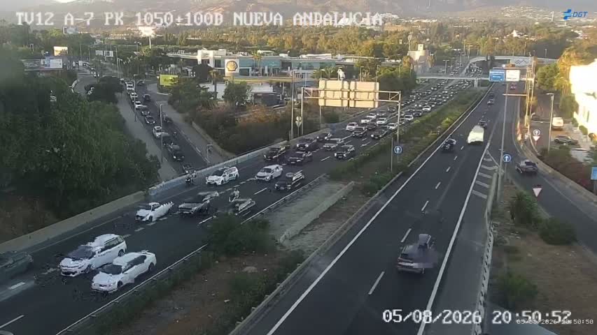 Caos en la A-7 tras dos accidentes en Marbella en apenas tres kilómetros - a7 caos accidentes a7 caos accidentes