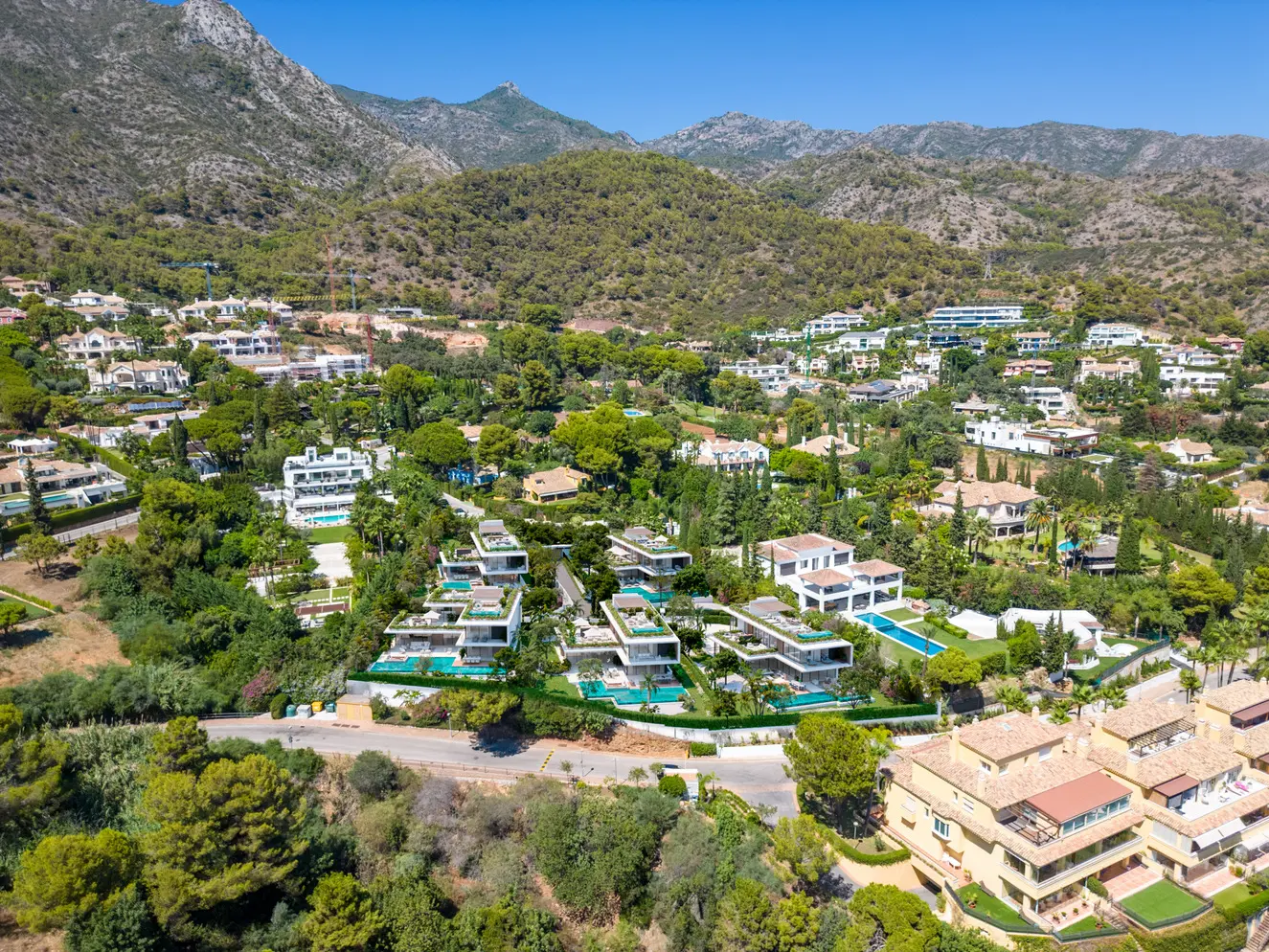 La vivienda más cara del litoral español cuesta 27,5 millones de euros y está en Marbella - cascada camojan La vivienda más cara del litoral español cuesta 27,5 millones de euros y está en Marbella