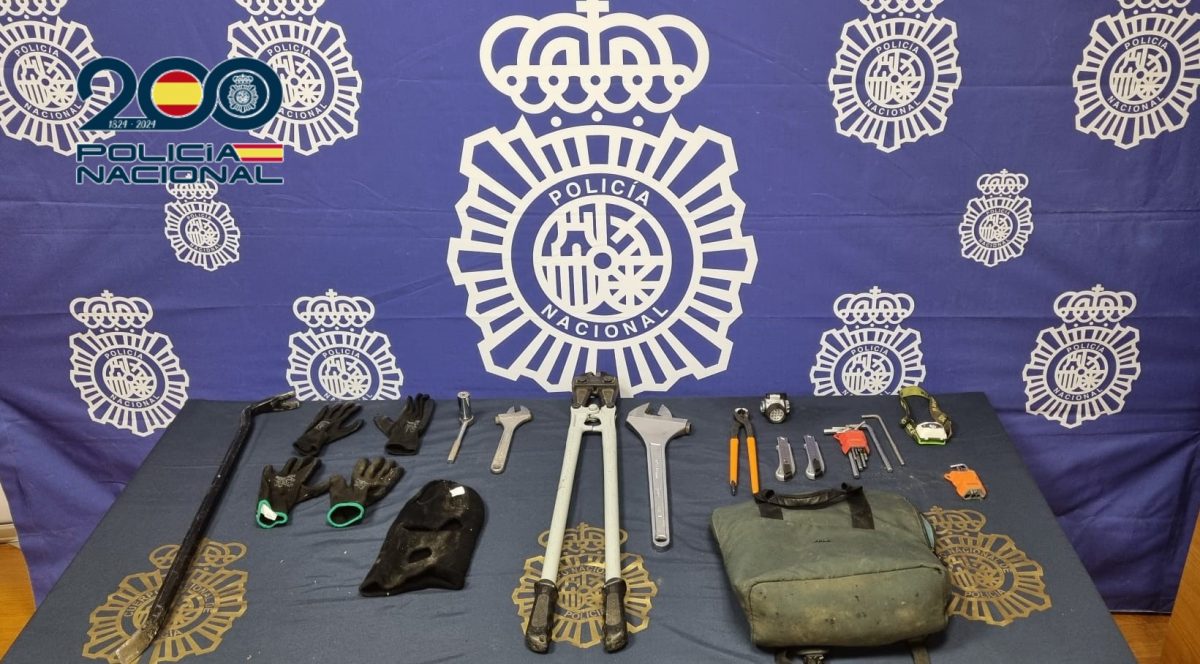 Detenidos dos miembros de una banda especializada en robar mercancía de camiones en áreas de descanso de Antequera - intervencion banda robo camiones antequera Detenidos dos miembros de una banda especializada en robar mercancía de camiones en áreas de descanso de Antequera - intervencion banda robo camiones antequera