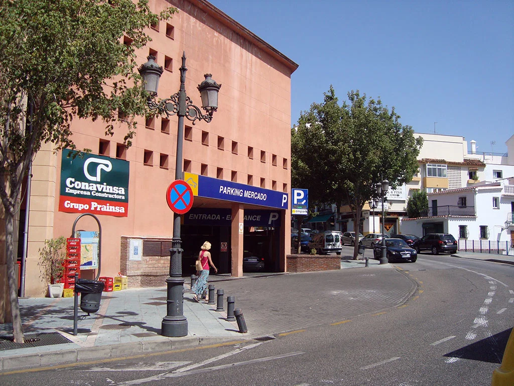 Ya puedes aparcar todo el día en el centro de Marbella por menos de 3 euros: dónde y cómo conseguir los pases - parking mercado marbella Ya puedes aparcar todo el día en el centro de Marbella por menos de 3 euros: dónde y cómo conseguir los pases - parking mercado marbella