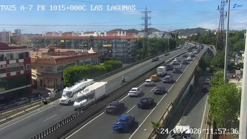 Un accidente provoca tres kilómetros de retenciones en la A-7 a la altura de Fuengirola - retenciones a7 fuengirola Un accidente provoca tres kilómetros de retenciones en la A-7 a la altura de Fuengirola - retenciones a7 fuengirola